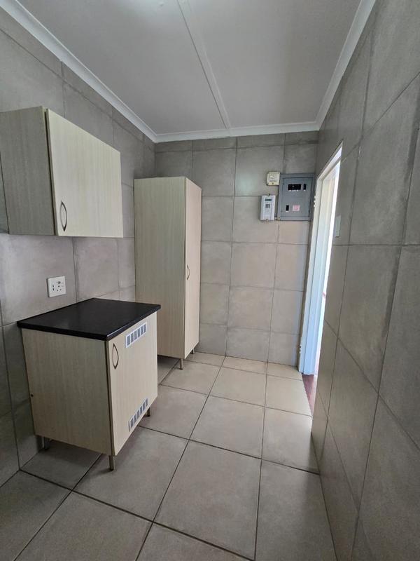 To Let 2 Bedroom Property for Rent in Thornton Western Cape